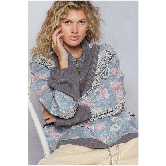 POL Floral Print Paisley Lace Half Zip Waffle Knit Long Sleeve Top - Picture 4 of 7